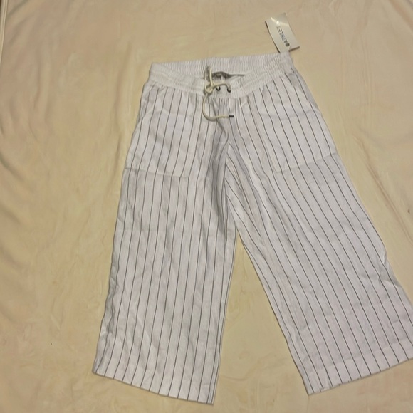 Athleta Linen Striped Bali Cropped Pants Womens Size 8P White Drawstring Sheer - Picture 3 of 7